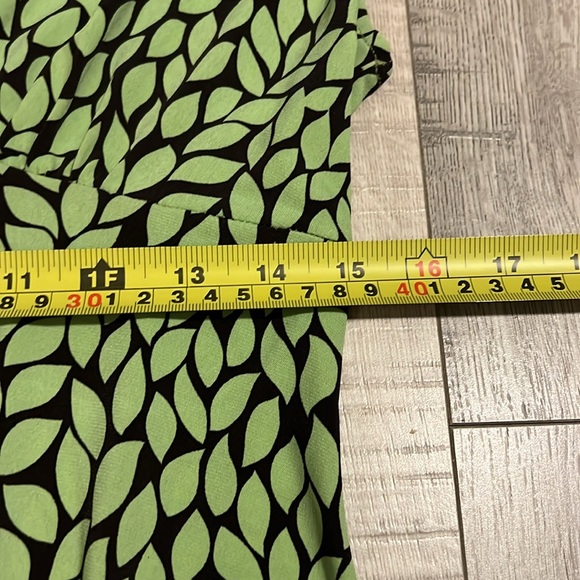 London Times Green Leaf Dress - Picture 7 of 11